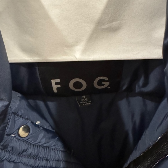 FOG- London Fog, yellow puffer vest, Size Small - Picture 2 of 3